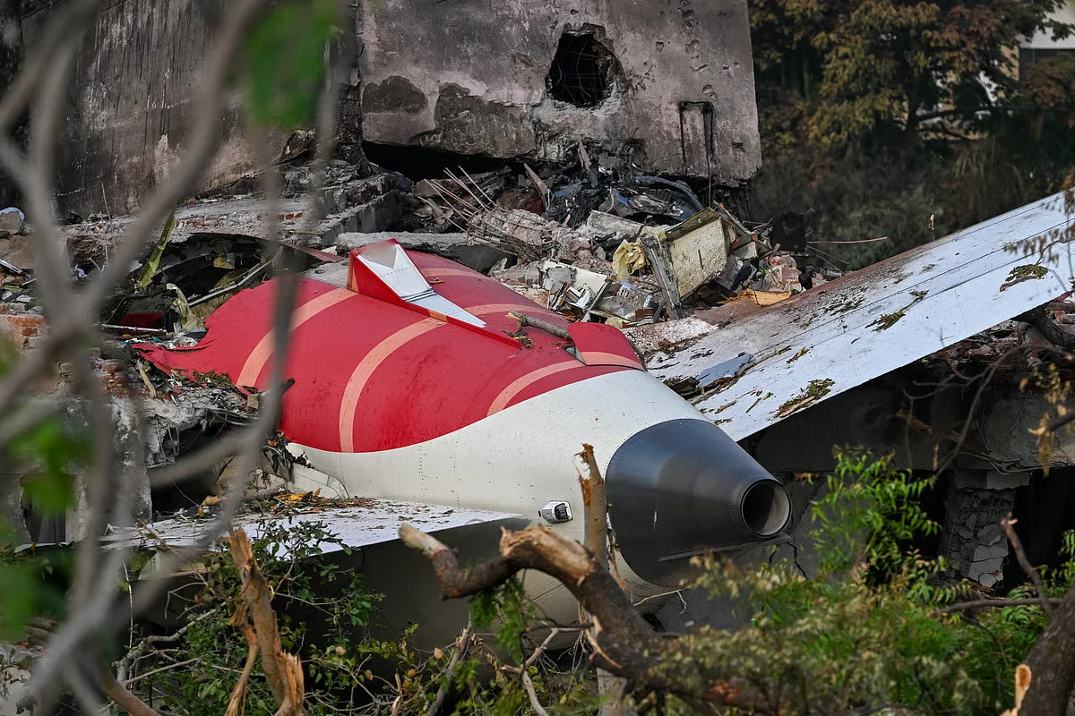 एयर इंडिया AI171 दुर्घटना रिपोर्ट Air India AI171 Crash